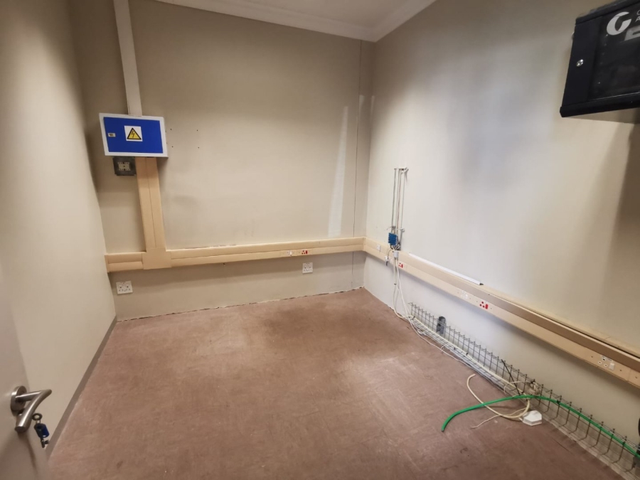 To Let commercial Property for Rent in Flamwood North West